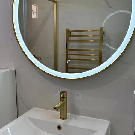 2 Chambres, Climatise, 450m De La Mer, 150m Du Centre St Aygulf * Fréjus
