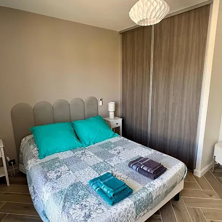 Appartement 2 Chambres, Climatise, 450m De La Mer, 150m Du Centre St Aygulf Fréjus